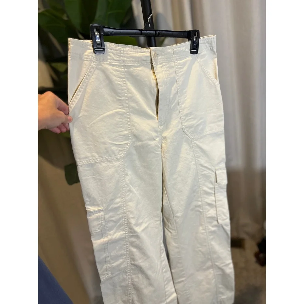 Abercrombie & Fitch Women Cream Straight Leg Cargo Pants Size 31 12 Elastic Back